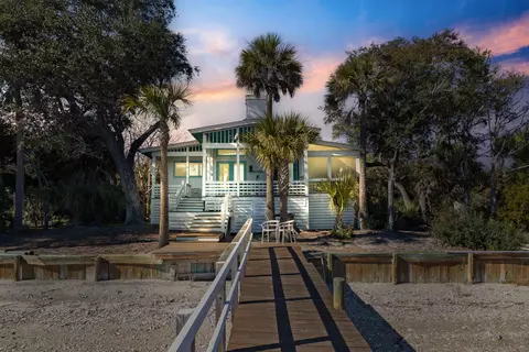 2619 Buccaneer Rd, Isle Of Palms, SC 29451