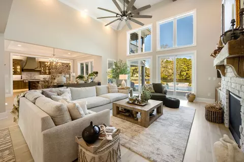 Living - 491 Blue Heron Rd, Georgetown, SC 29440 photo 1 of 3