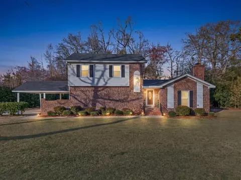 2402 S Hallmark Dr, Florence, SC 29505