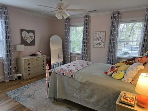 Bedroom - 616 Marshview Ln, Georgetown, SC 29440 photo 6 of 10