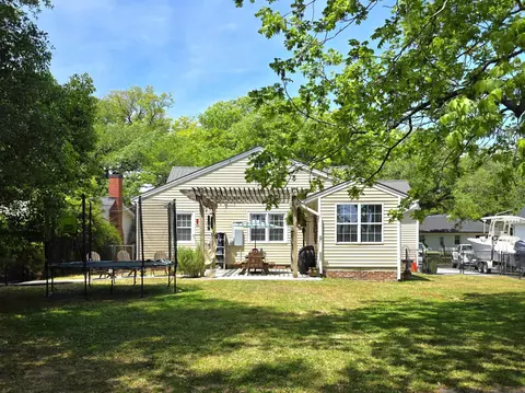 Exterior - 616 Marshview Ln, Georgetown, SC 29440 photo 3 of 4