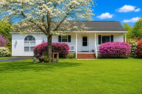 2064 Martin St, Loris, SC 29569