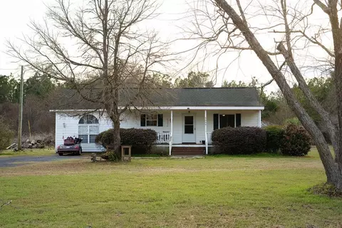 2064 Martin St, Loris, SC 29569