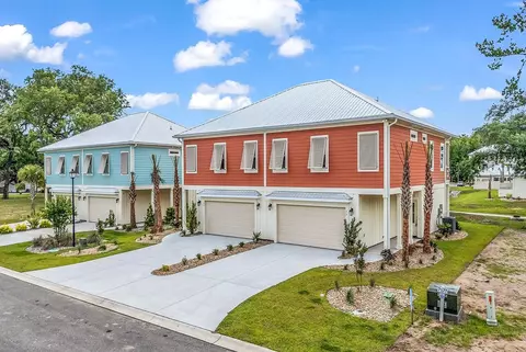77 Hallandale Ln #RIGHT, Murrells Inlet, SC 29576