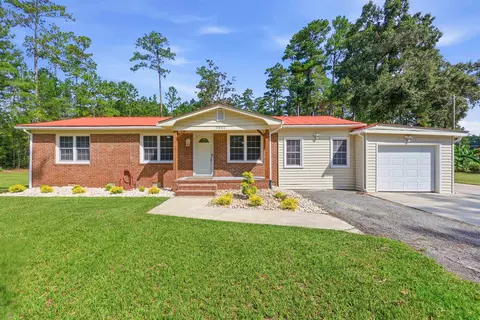 2806 Nursery Rd, Conway, SC 29526