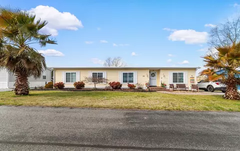 815 Waterway Dr, North Myrtle Beach, SC 29582