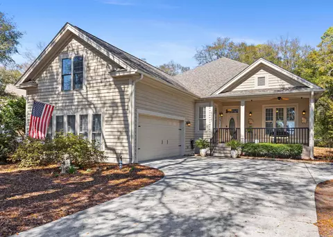 4827 Bucks Bluff Dr, North Myrtle Beach, SC 29582
