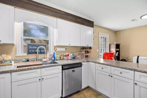 Kitchen - 604 Rusty Rd, Conway, SC 29526 photo 4 of 4