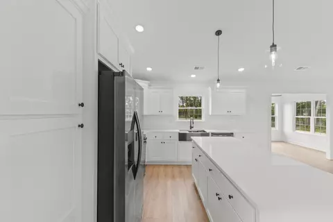 Kitchen - 3160 Chapel Rd, Loris, SC 29569 photo 3 of 5