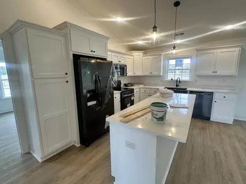 Kitchen - 3160 Chapel Rd, Loris, SC 29569 photo 4 of 5