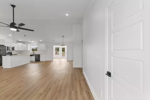 Entry Way - 3160 Chapel Rd, Loris, SC 29569 photo 2 of 2
