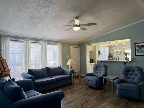 211 Dixon Dr, Surfside Beach, SC 29575 photo 9