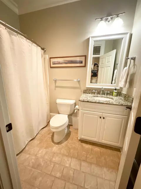 Bath - 815 Front St #2A, Georgetown, SC 29440 photo 7 of 7