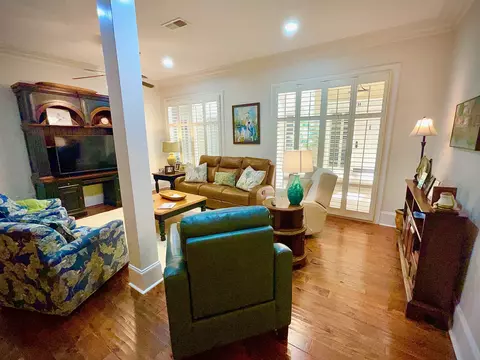 Living - 815 Front St #2A, Georgetown, SC 29440 photo 2 of 2