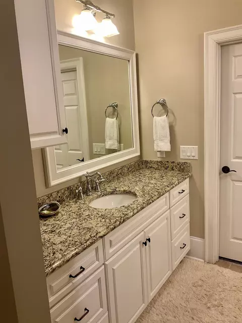 Bath - 815 Front St #2A, Georgetown, SC 29440 photo 3 of 7