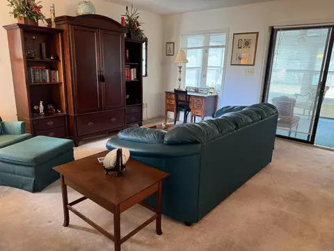 Living - 503 Garden Dr, Myrtle Beach, SC 29575 photo 2 of 2
