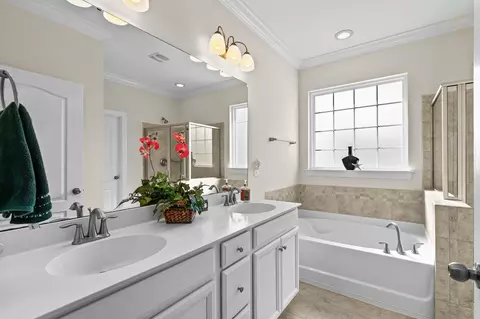 Bath - 143 E Covington Dr, Myrtle Beach, SC 29579 photo 1 of 7