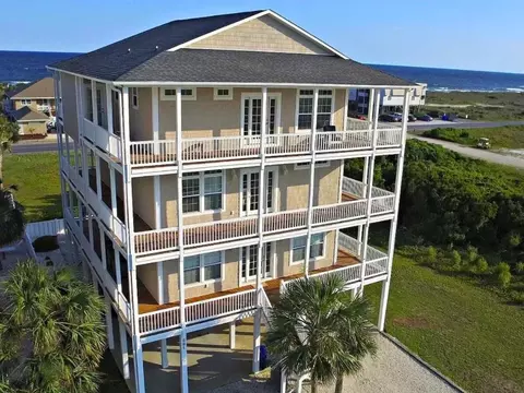 291 W Second St, Ocean Isle Beach, NC 28469