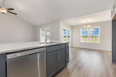 Dining - 24 Bennington Ct, Georgetown, SC 29440 photo 1 of 2