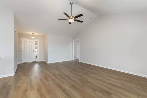 Living - 24 Bennington Ct, Georgetown, SC 29440 photo 3 of 3