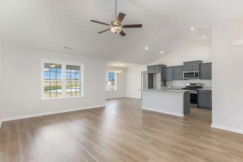 Living - 24 Bennington Ct, Georgetown, SC 29440 photo 1 of 3