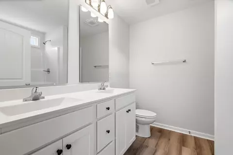 Bath - 34 Bennington Ct, Georgetown, SC 29440 photo 1 of 2