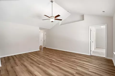 Living - 34 Bennington Ct, Georgetown, SC 29440 photo 2 of 2
