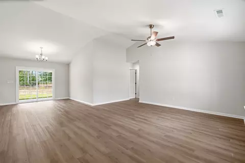 Living - 44 Bennington Ct, Georgetown, SC 29440 photo 1 of 2