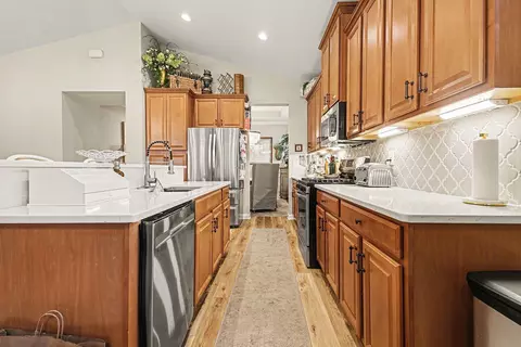 Kitchen - 1560 Legacy Loop, Myrtle Beach, SC 29577 photo 4 of 10