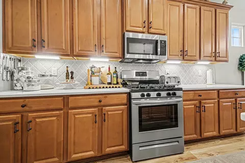 Kitchen - 1560 Legacy Loop, Myrtle Beach, SC 29577 photo 6 of 10