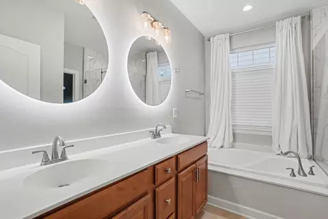 Bath - 1560 Legacy Loop, Myrtle Beach, SC 29577 photo 1 of 2