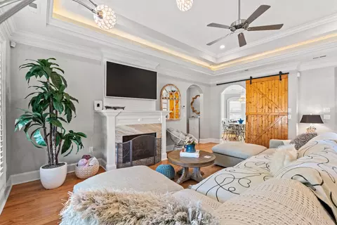 Living - 328 Las Olas Dr, Myrtle Beach, SC 29577 photo 3 of 3