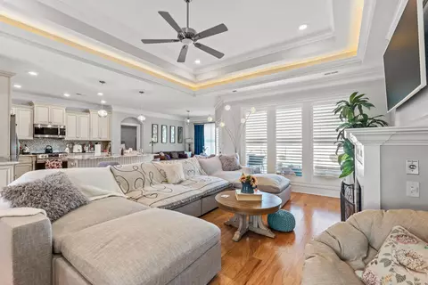 Living - 328 Las Olas Dr, Myrtle Beach, SC 29577 photo 2 of 3