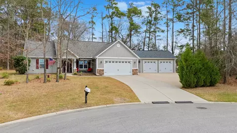 307 Purdue Ct, Galivants Ferry, SC 29544