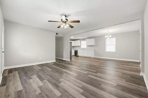 Living - 902 Forest Loop Rd, Conway, SC 29527 photo 4 of 5