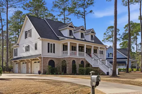 613 Collins Creek Dr, Murrells Inlet, SC 29576