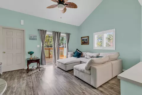 Living - 200 Double Eagle Dr #A-2, Surfside Beach, SC 29575 photo 2 of 4