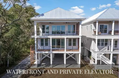 42 Enclave Pl, Pawleys Island, SC 29585