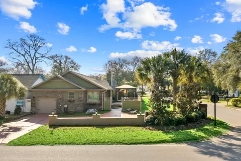 10064 Kings Rd, Myrtle Beach, SC 29572