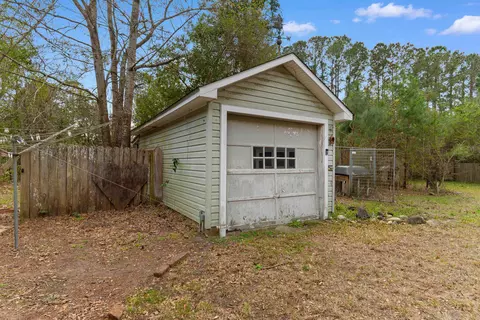 Exterior - 402 Wilkinson St, Georgetown, SC 29440 photo 7 of 14