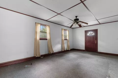 Living - 402 Wilkinson St, Georgetown, SC 29440 photo 7 of 7
