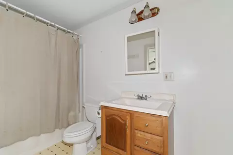 Bath - 402 Wilkinson St, Georgetown, SC 29440 photo 4 of 4