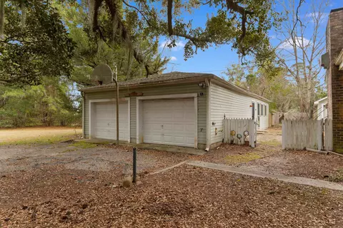 Exterior - 402 Wilkinson St, Georgetown, SC 29440 photo 8 of 14