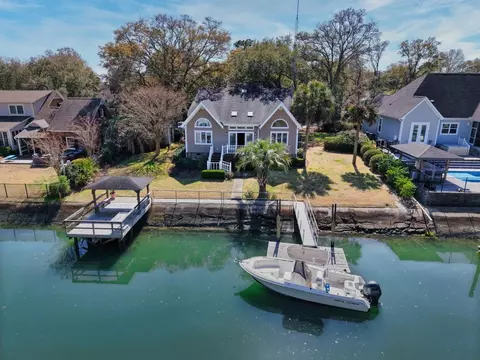 296 Rum Gully Rd, Murrells Inlet, SC 29576
