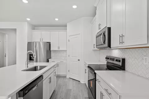 Kitchen - 126 Jasmine Dr, Longs, SC 29568 photo 4 of 6