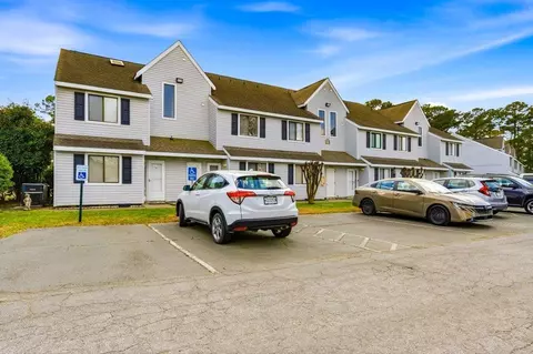 500 Fairway Ln #8M, Myrtle Beach, SC 29588