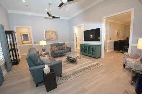 Living - 403 Lumber River Rd, Myrtle Beach, SC 29588 photo 2 of 3