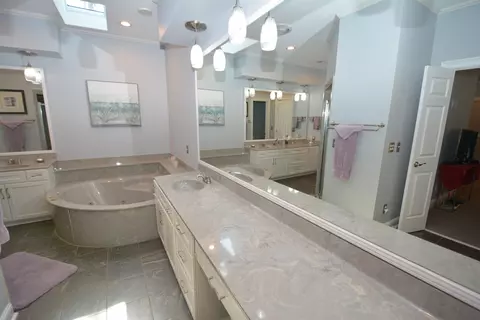 Bath - 403 Lumber River Rd, Myrtle Beach, SC 29588 photo 3 of 5