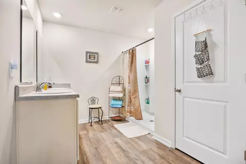 Bath - 142 Pine Forest Dr, Conway, SC 29526 photo 2 of 2