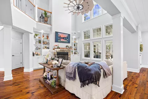 Living - 6 Caleb Ct, Murrells Inlet, SC 29576 photo 2 of 3